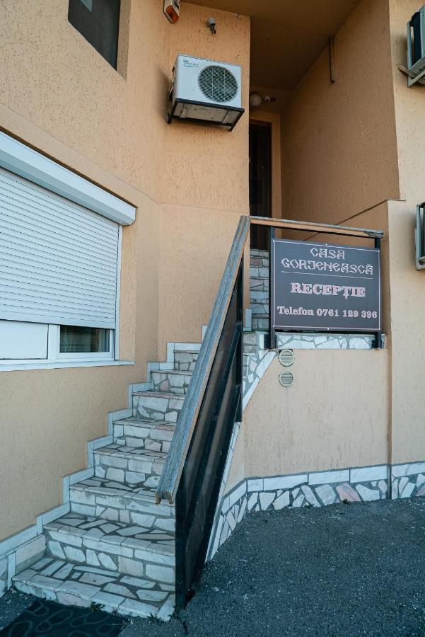 Casa Gorjeneasca Târgu Jiu Exterior foto